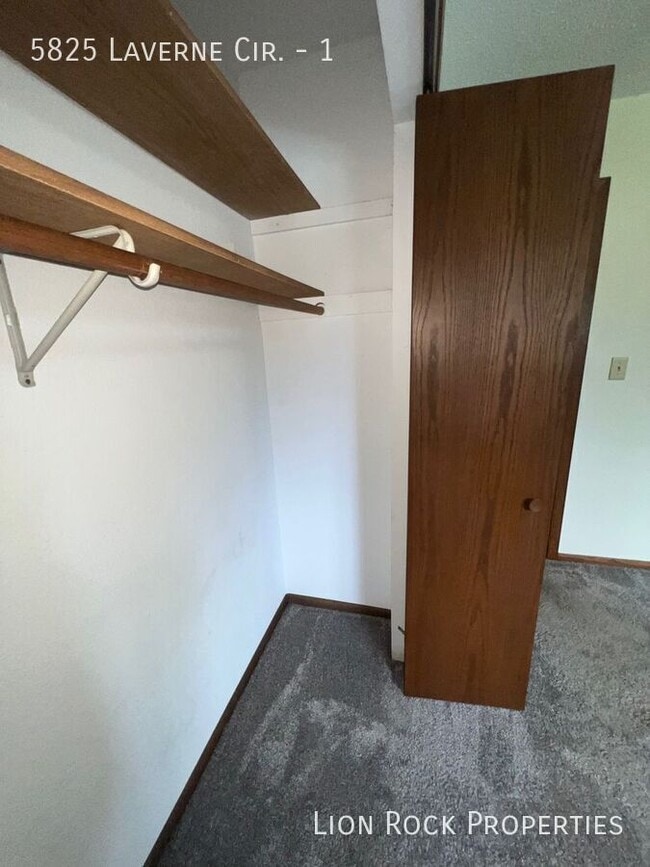 Building Photo - 5825 Laverne Cir N