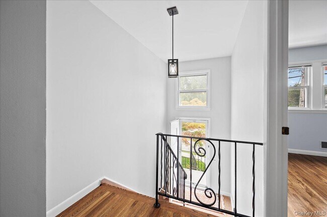 Building Photo - 284 Park Ave