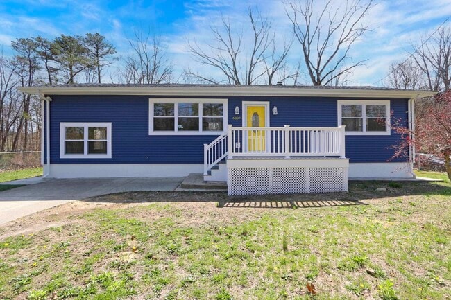 Building Photo - 6007 W Jersey Ave