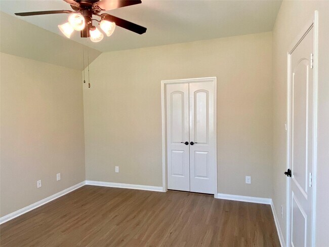 Building Photo - 7639 Daisy Port Ln