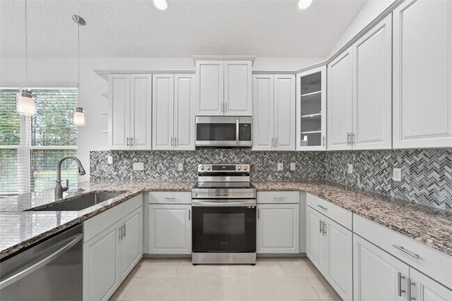 Building Photo - 3043 Lake Jean Dr