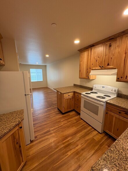 Building Photo - 1838 City View St