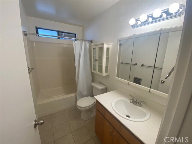 Building Photo - 19265 Verde Ct