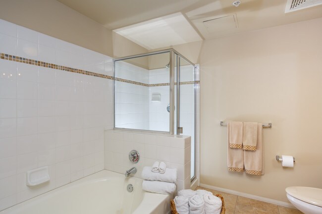 Building Photo - 2400 Fifth Ave