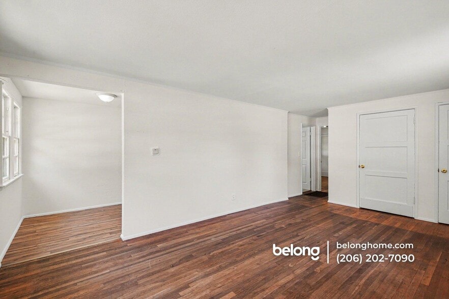 Building Photo - 3820 14th Ave S