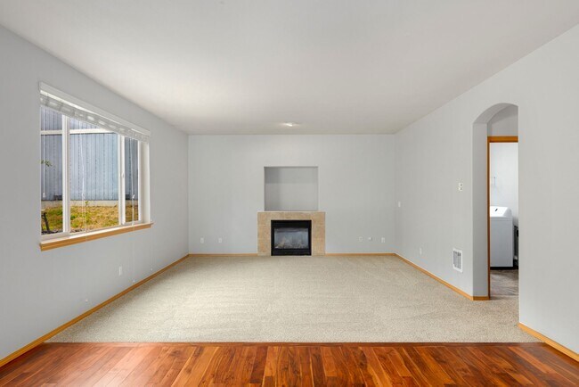 Building Photo - 22618 7th Pl W