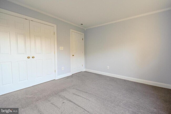 Building Photo - 42271 Bird Haven Dr