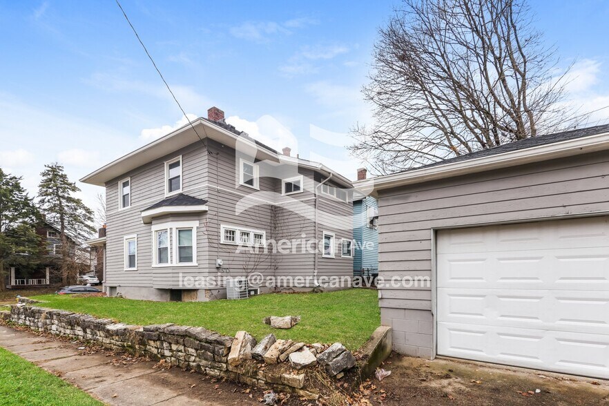 Building Photo - 133 E Elmwood Ave