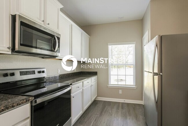 Building Photo - 5 Bedroom Pet-Friendly Home in Magnolia, TX with Main Street Renewal