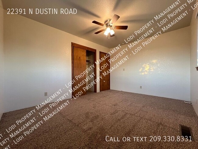 Building Photo - 22391 Dustin Rd