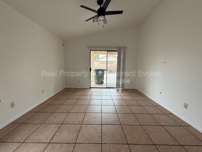 Building Photo - 11915 W Rosewood Dr
