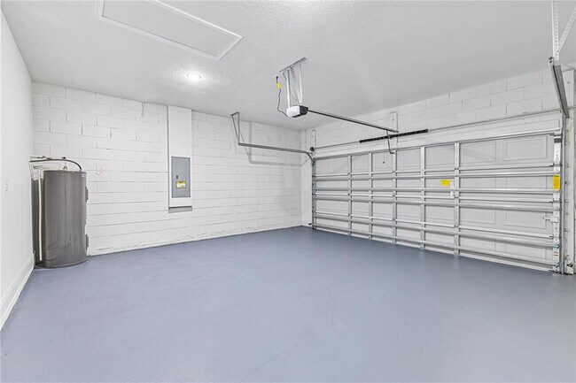 Building Photo - 17739 SW 35th Ave Rd