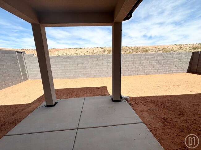 Building Photo - 1604 Ripple Rock Dr