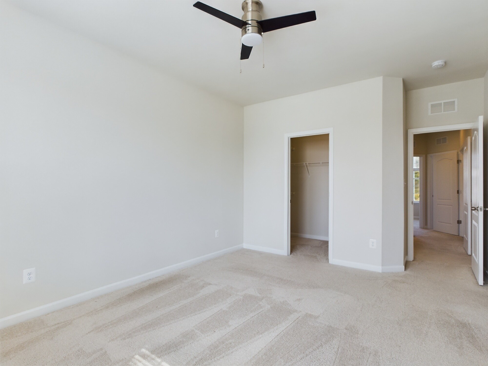 Building Photo - 25 Chester Ct