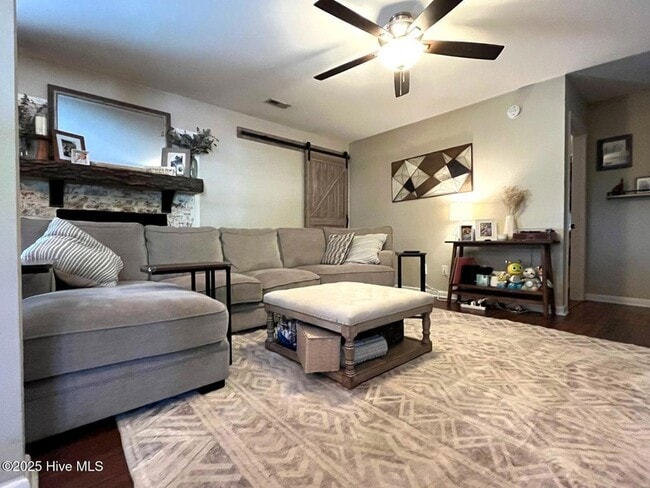 Building Photo - 375 Midland Rd