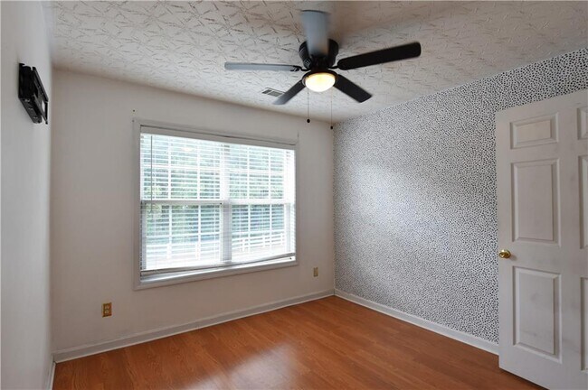 Building Photo - 3347 Baymount Way