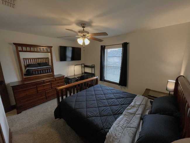 Building Photo - 3002 Oakley St