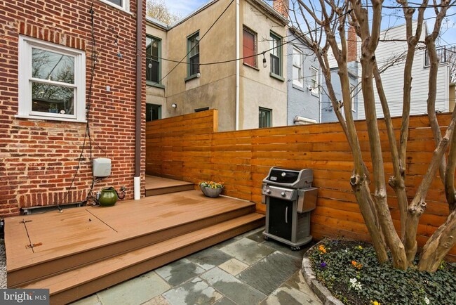 Building Photo - 1450 T St NW