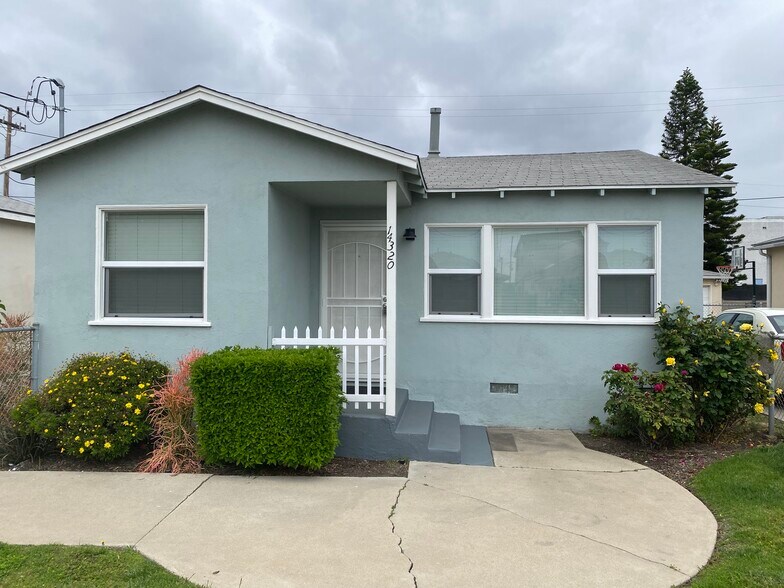 Primary Photo - 14320 Condon Ave