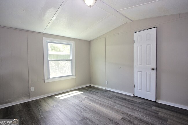 Building Photo - 340 Towler St