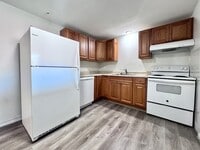 Building Photo - 50-58 Walnut Street Unit 12