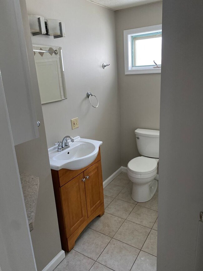 Building Photo - 406-408 Railroad Ave