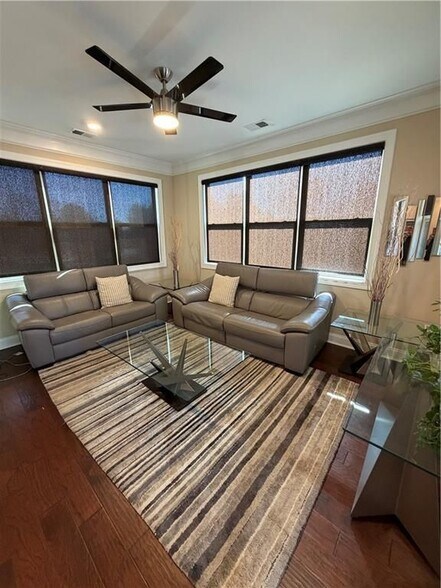 Building Photo - 970 Reserve Point Pl