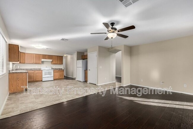 Building Photo - 41207 N Cambria Dr