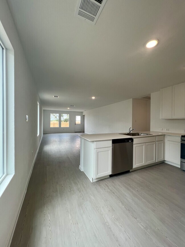 Building Photo - 9178 Trails End