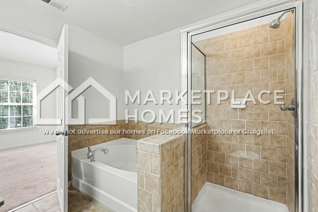 Building Photo - 3013 Freeport Dr