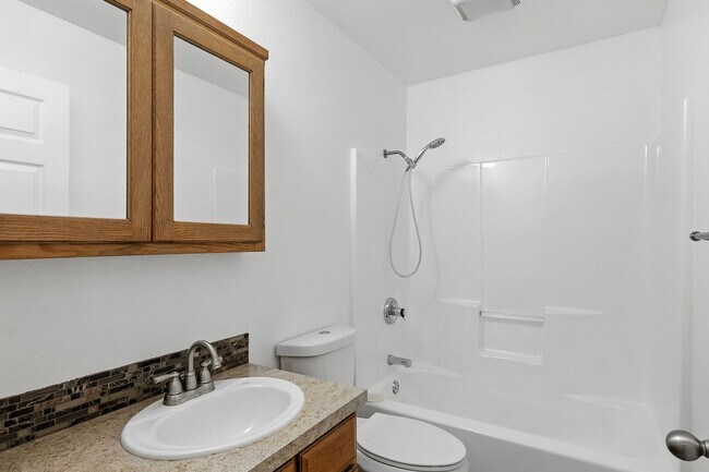 Building Photo - Single Family Ranch in Silverton