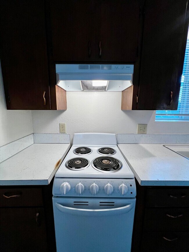 Building Photo - Non-Refundable & Security Deposit Total: $...