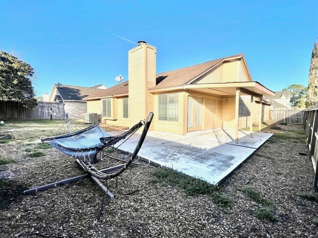Building Photo - 3258 Meadway Dr