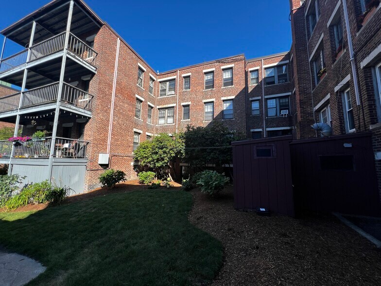 Building Photo - 124 Sutherland Rd