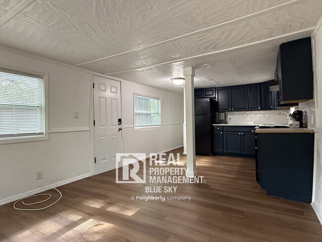 Building Photo - 9221 Kiowa Dr