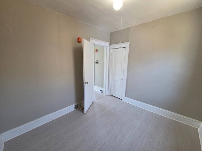 Building Photo - 3027 Fortune Ave