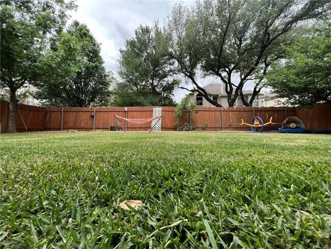 Building Photo - 2725 Mirasol Loop