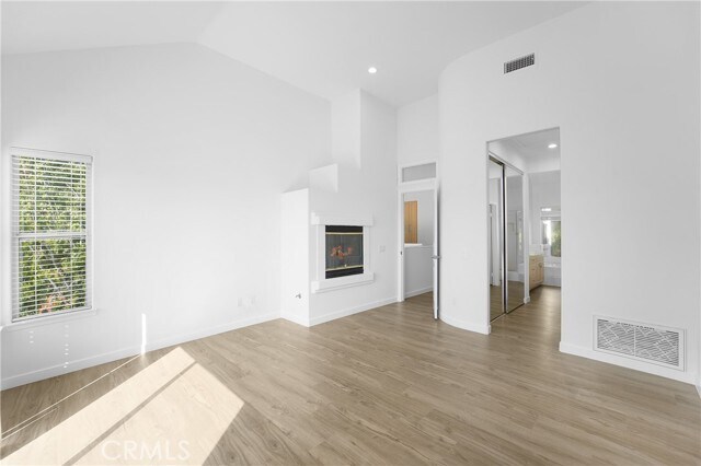 Building Photo - 9 Siena