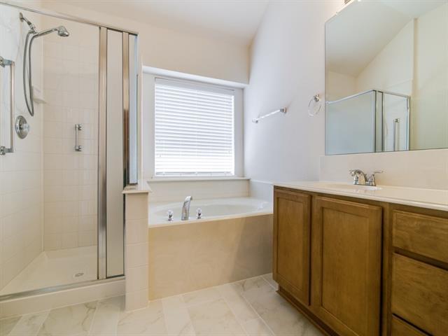 Building Photo - 2925 Deer Ridge Dr
