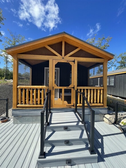 Building Photo - 13 Autumn Ln