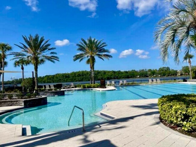 Building Photo - Luxury-living 4/Beds/3.5-Bath home in prestigious Highland Park!