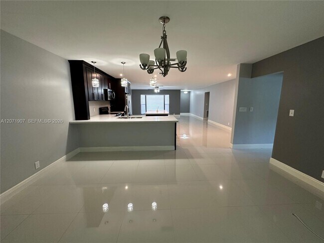 Building Photo - 410 NW 65th Ave