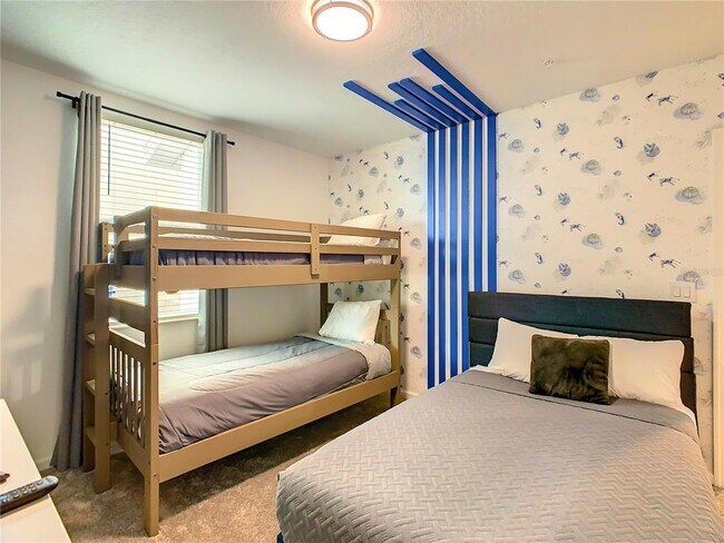Building Photo - 9331 Sommerset Hills Dr
