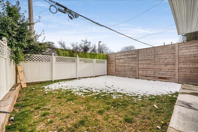 Building Photo - 260 Palisade Ave