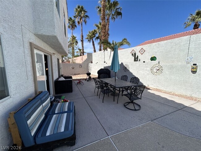 Building Photo - 514 Rancho Del Norte Dr