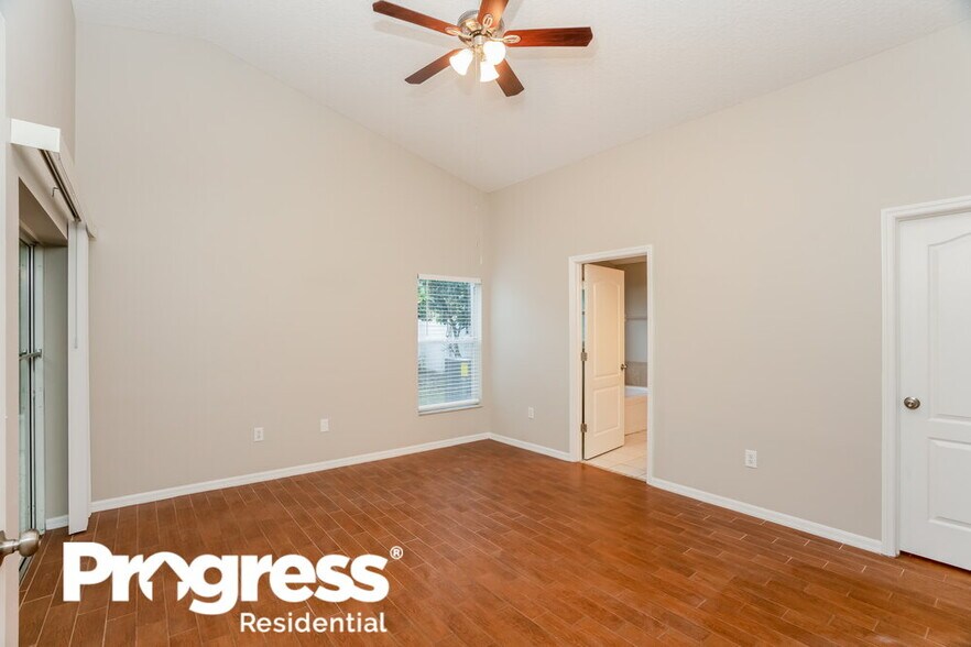 Building Photo - 3849 Bellewater Blvd