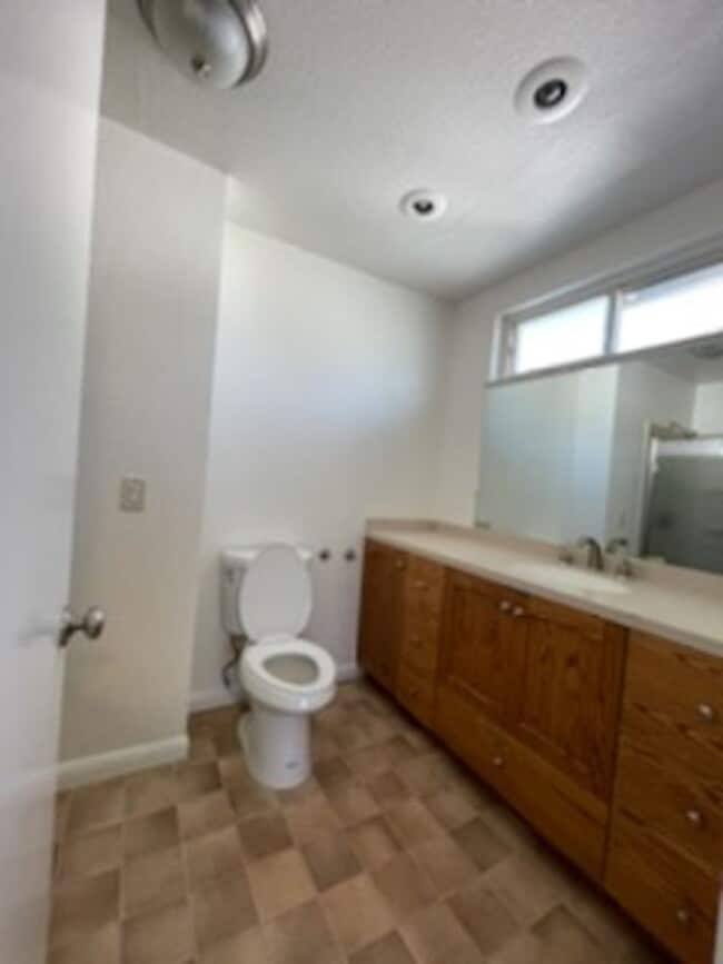 Building Photo - Adorable Home with Lots of Upgrades!