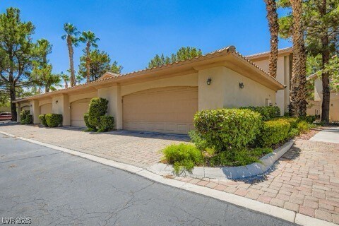 Building Photo - 2050 W Warm Springs Rd