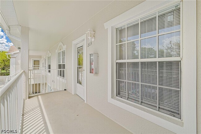 Building Photo - 22741 Sandy Bay Dr