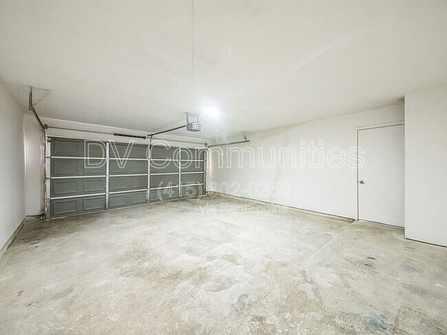 Building Photo - 5314 Straight Arrow Dr